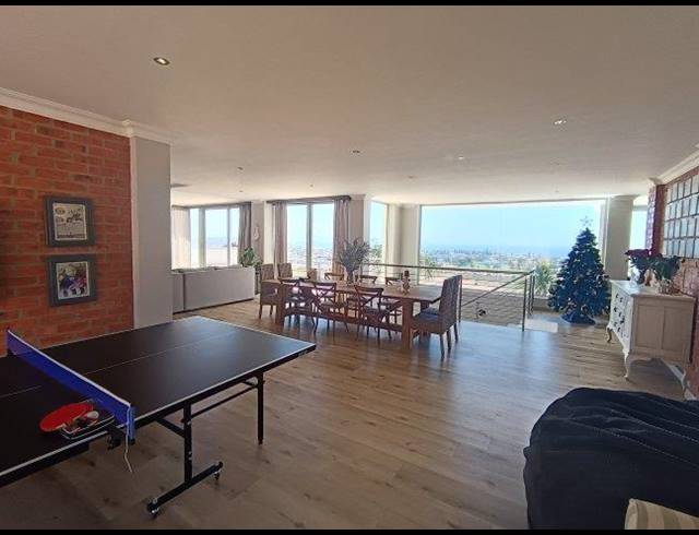 4 BEDROOM HOUSE FOR SALE IN HARTENBOS HEUWELS